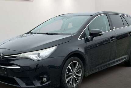 Toyota Avensis 106.809 km 9.999 &euro; Sandersdorf-Brehna 06796