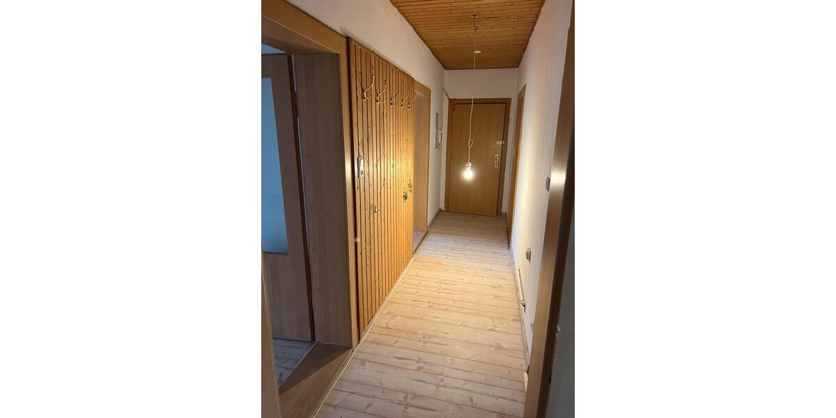Erdgeschoßwohnung Bitterfeld-Wolfen Wolfen - 3 Zimmer, 82 m&sup2;, 130.000&euro; | Angebot:27204381