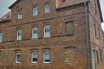 Haus Bitterfeld-Wolfen Wolfen - 5 Zimmer, 140 m&sup2;, 130.000&euro; | Angebot:26076021