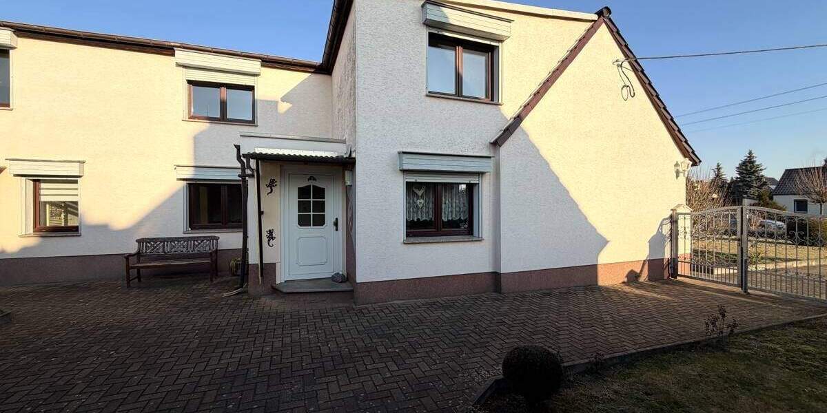 Doppelhaushälfte Sandersdorf-Brehna Sandersdorf - 6 Zimmer, 118 m&sup2;, 150.000&euro; | Angebot:24760765