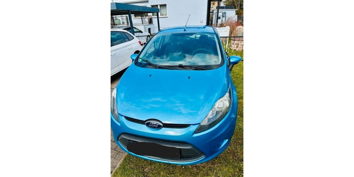 Ford Fiesta 280.000 km 2.250 &euro; Salzatal 06198