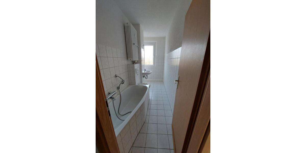 Etagenwohnung Merseburg - 2 Zimmer, 50 m&sup2;, 350&euro; | Angebot:25447992