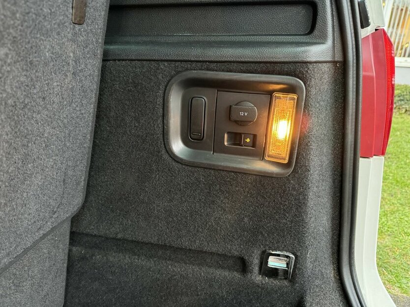 Seat Alhambra 7 Sitzer/Xenon/Navi/DAB/Pano/StandHz 172.080 km 10.990 € Leipzig 04347