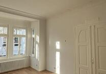 Traumhafte 4 Zimmerwohnung - Kernsaniert mit neuem BadeZimmer