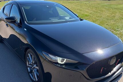 Mazda 3 65.000 km 17.999 &euro; HALLE 06116