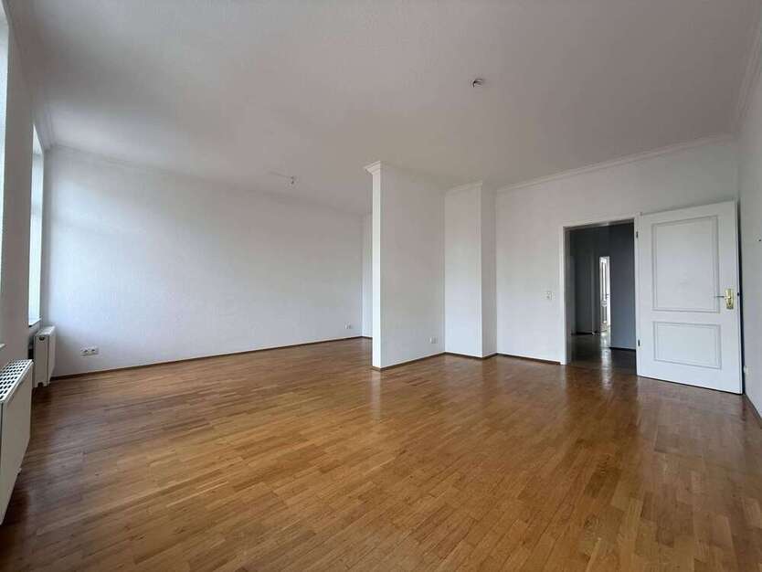 Wohnung zum Kaufen in Leipzig 299.000 € 96.78 m²