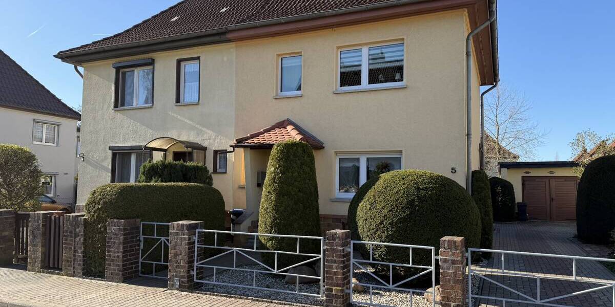 Doppelhaushälfte Bitterfeld-Wolfen Wolfen - 5 Zimmer, 119 m&sup2;, 89.000&euro; | Angebot:26204754