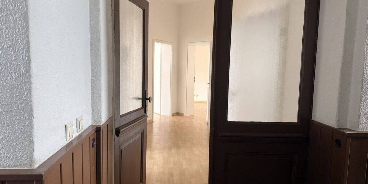 Etagenwohnung Bitterfeld Anhaltsiedlung - 4 Zimmer, 120 m&sup2;, 755&euro; | Angebot:26502887