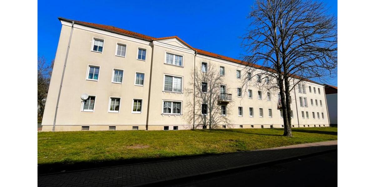 Etagenwohnung Braunsbedra - 3 Zimmer, 66 m&sup2;, 394&euro; | Angebot:25778861