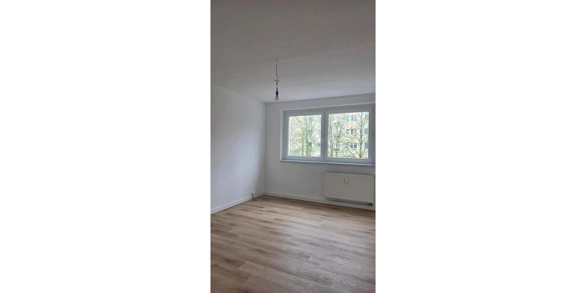 Etagenwohnung Halle (Saale) Gesundbrunnen - 3 Zimmer, 61 m&sup2;, 520&euro; | Angebot:26230969