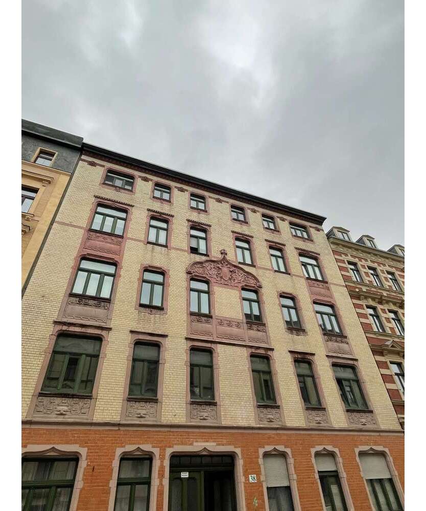 Wohnung zum Kaufen in Halle 89.000 € 44.26 m²