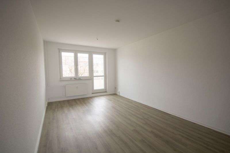 Wohnung zum Mieten in Halle (Saale) 299 € 49.74 m²