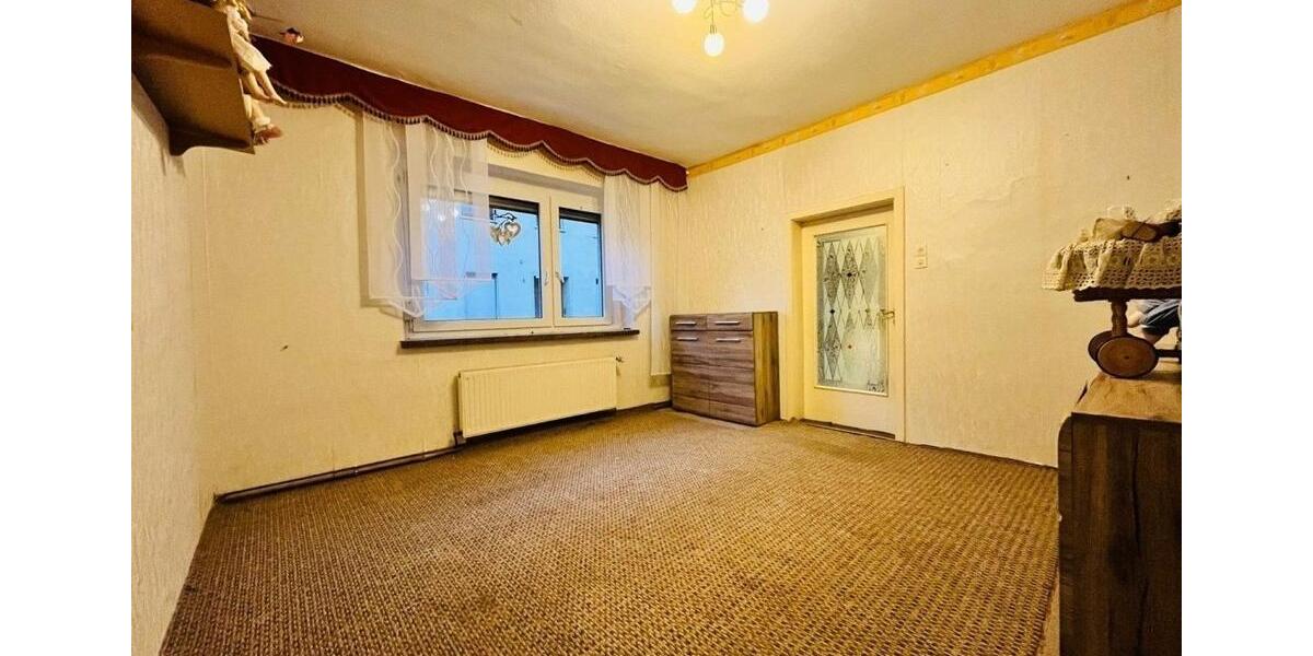 Reihenhaus Eisleben (Lutherstadt) - 7 Zimmer, 132 m&sup2;, 37.000&euro; | Angebot:26786588