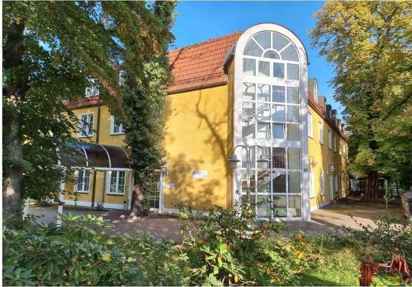 Haus zum Kaufen in Markranstädt 3.200.000 € 1843 m²