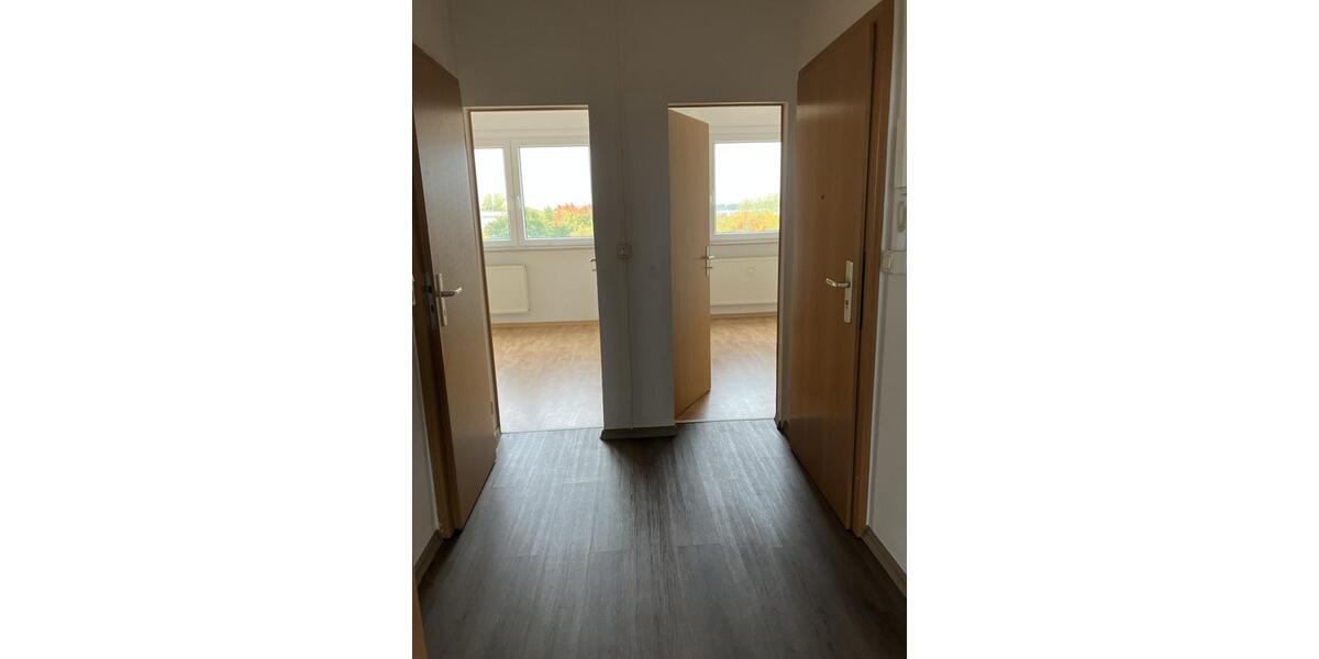 Dachgeschoßwohnung Halle (Saale) Nietleben - 6 Zimmer, 112 m&sup2;, 657&euro; | Angebot:24378268