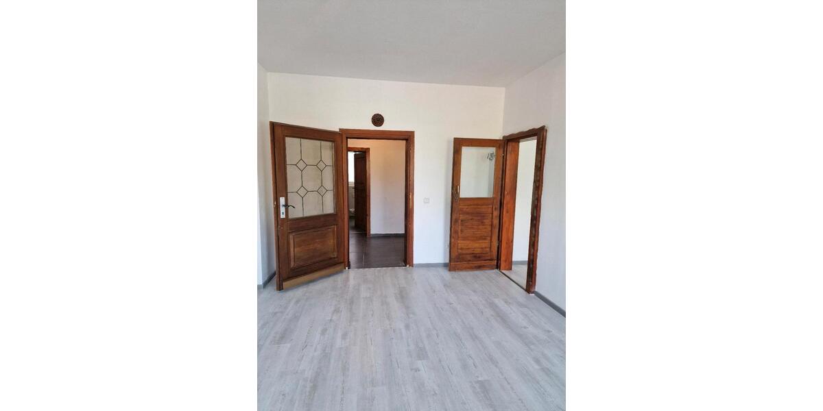 Erdgeschoßwohnung Halle (Saale) Büschdorf - 3 Zimmer, 75 m&sup2;, 540&euro; | Angebot:26350109