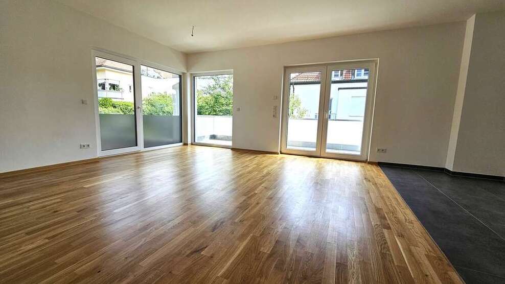 SOFORT EINZIEHEN!!! Bezugsfreie 4-Zimmer Wohnung, TG Stellplatz