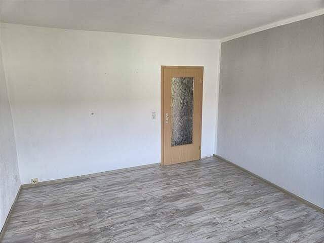 Etagenwohnung Braunsbedra Lunstädt - 2 Zimmer, 59 m&sup2;, 35.000&euro; | Angebot:26740290