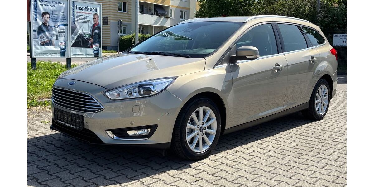 Ford Focus 123.488 km 9.950 &euro; Halle/Saale 06126