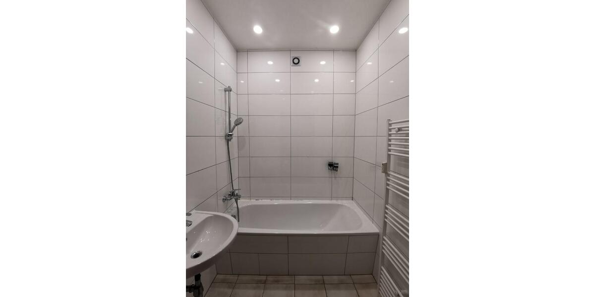 Hochparterre Halle (Saale) Damaschkestraße - 5 Zimmer, 115 m&sup2;, 900&euro; | Angebot:24813392