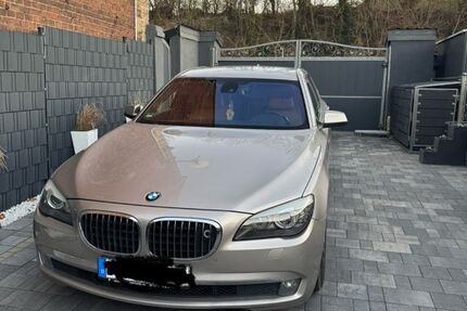 BMW 730