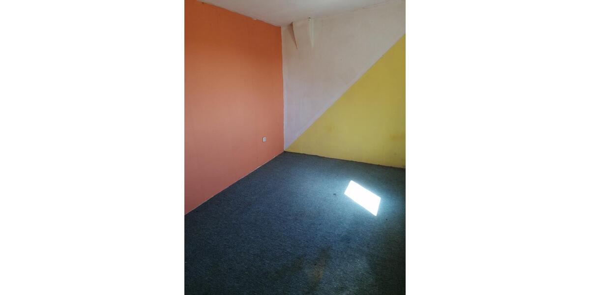 Reihenhaus Südliches Anhalt - 8 Zimmer, 66 m&sup2;, 504&euro; | Angebot:27623930