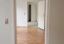 Wohnung zum Mieten in Halle 320 € 50 m²