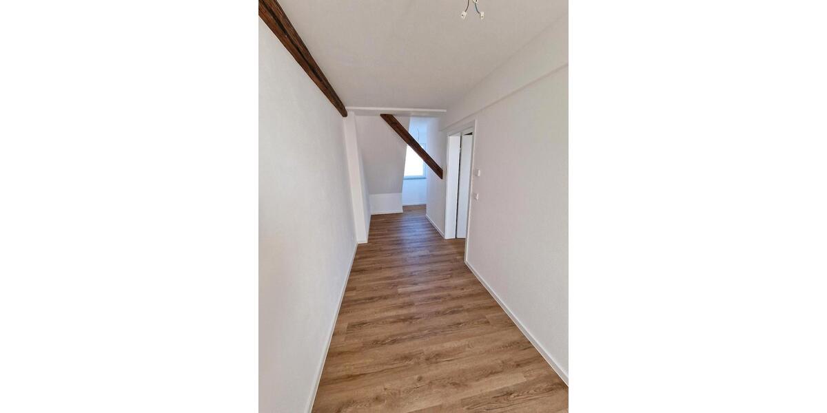 Dachgeschoßwohnung Zörbig - 3 Zimmer, 80 m&sup2;, 760&euro; | Angebot:25408249