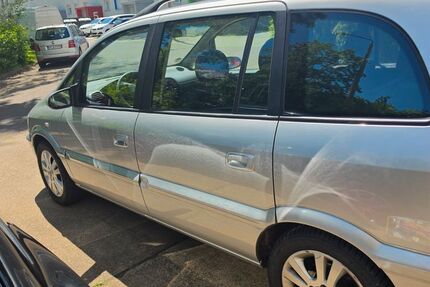 Opel Zafira 175.337 km 3.500 &euro; Halle 06122