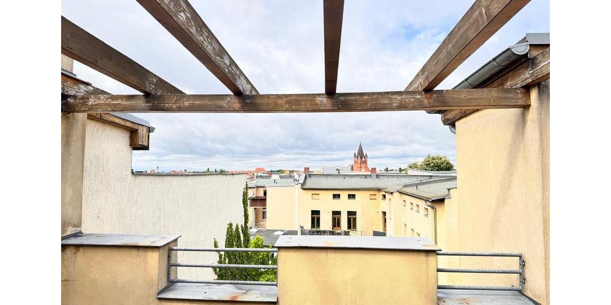 Dachgeschoßwohnung Halle (Saale) Am Wasserturm/Thaerviertel - 2 Zimmer, 120 m&sup2;, 1.020&euro; | Angebot:26552133