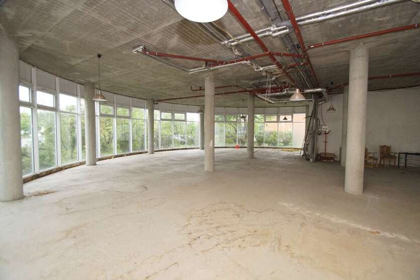 Individuell gestaltbare Praxisfläche nah am Flughafen - Teilflächen möglich zimmer