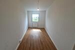 **FAMILIEN WILLKOMMEN**4-Zimmer-Wohnung Balkon 2.Etage Bad mit Wanne ab sofort