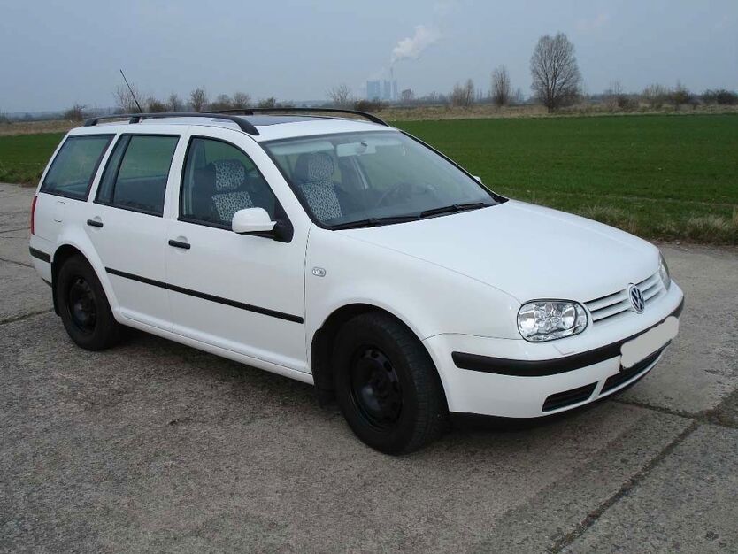 VW Golf 240.000 km 9.876 € Merseburg oder Dachau 06217
