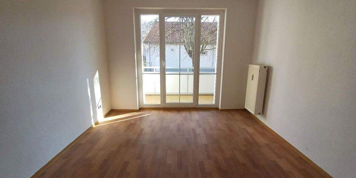Etagenwohnung Merseburg - 4 Zimmer, 73 m&sup2;, 476&euro; | Angebot:25938748