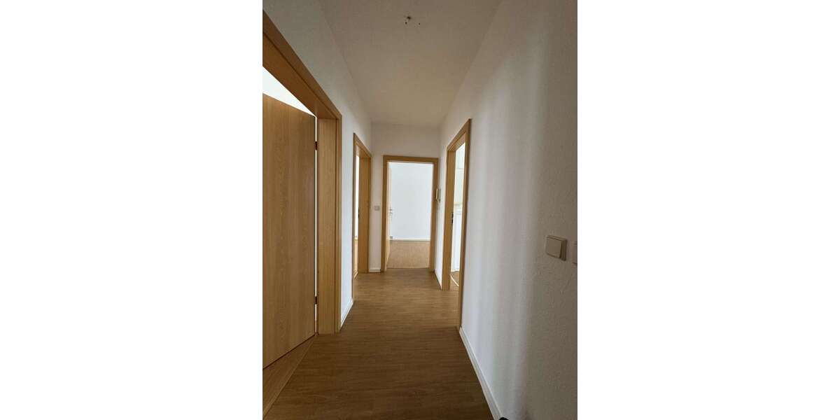 Etagenwohnung Querfurt - 3 Zimmer, 60 m&sup2;, 360&euro; | Angebot:25281415