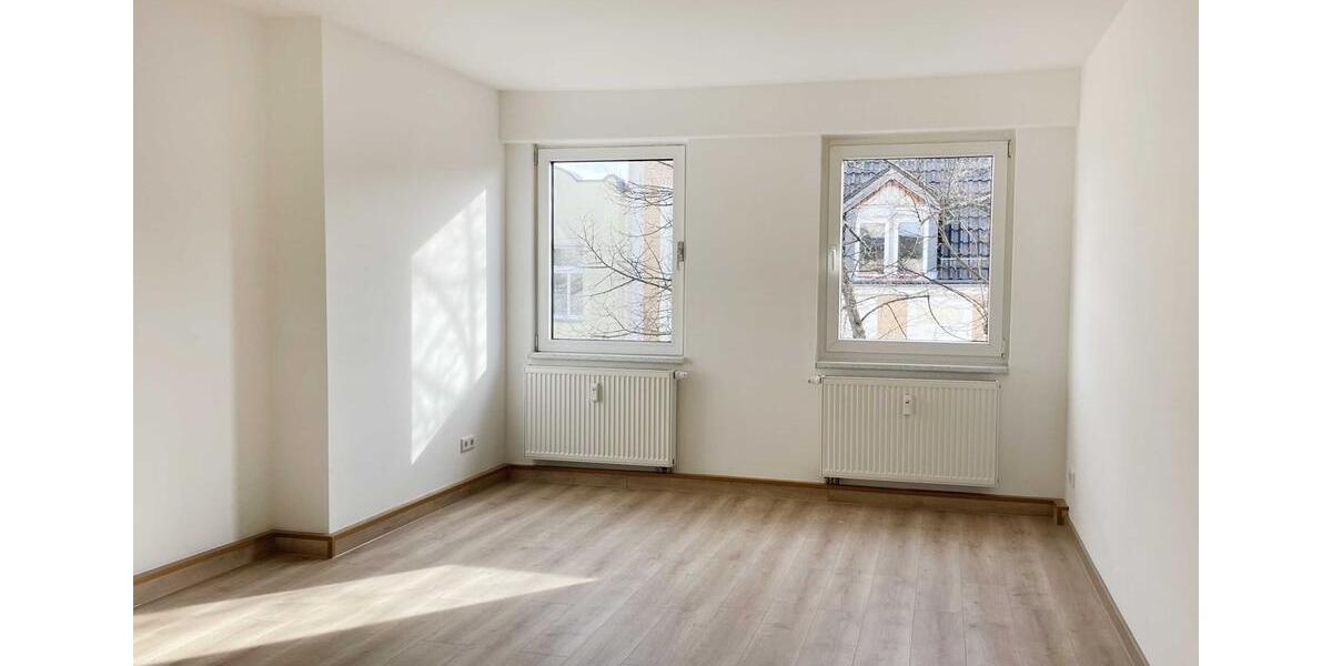 Dachgeschoßwohnung Halle (Saale) Damaschkestraße - 3 Zimmer, 75 m&sup2;, 667&euro; | Angebot:25307702