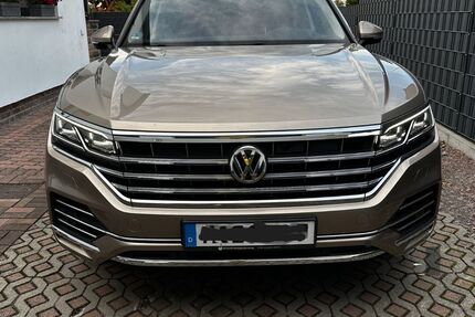 VW Touareg 65.273 km 43.500 € Halle 06116