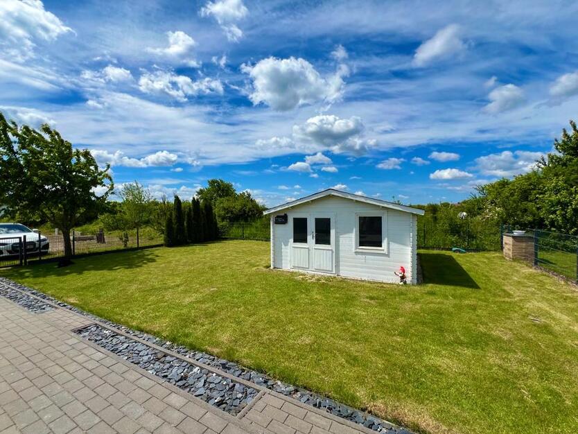 Möbliertes Haus mit Garten am See ( befristete Miete 6 Monaten )