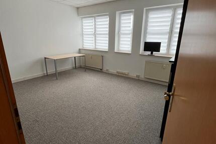 Helle Bürofläche in zentraler Lage zu vermieten