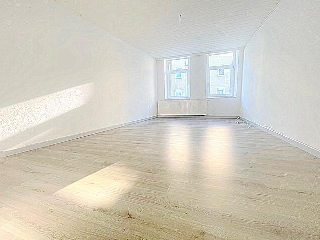 4 Raum Wohnung*Tageslichtbad mit Dusche & Eckbadewanne* Gartennutzung*Stellplatz mgl.* 4 zimmer