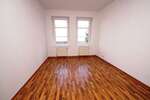 2-Zi-Wohnung, wunderschönes EckwohnZimmer, Laminat, Badewanne