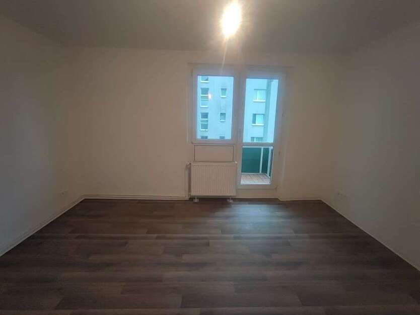 Wohnung zum Mieten in Merseburg 351 € 58.34 m²