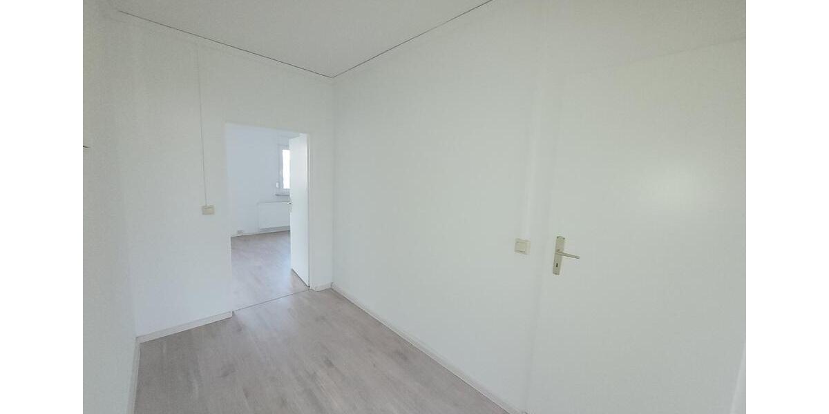 Erdgeschoßwohnung Halle (Saale) Silberhöhe - 3 Zimmer, 57 m&sup2;, 419&euro; | Angebot:24570320