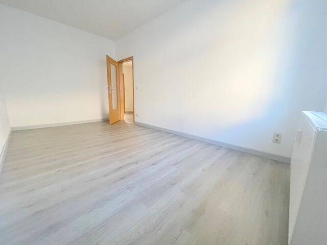 Etagenwohnung Lützen - 4 Zimmer, 110 m&sup2;, 850&euro; | Angebot:25689033