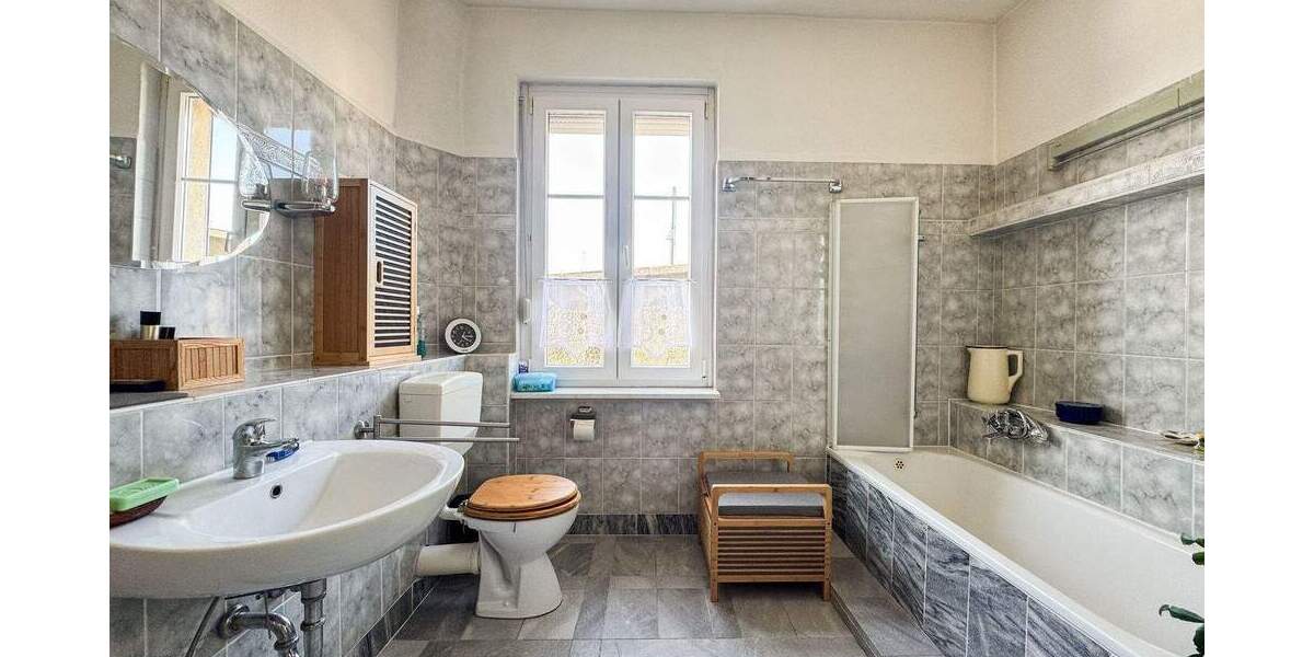 Mehrfamilienhaus, Wohnhaus Halle (Saale) Kanena-Bruckdorf - 9 Zimmer, 120 m&sup2;, 450.000&euro; | Angebot:26188224