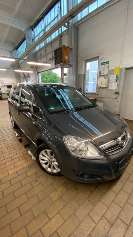 Opel Zafira 97.700 km 7.359 € Schkeuditz 04435