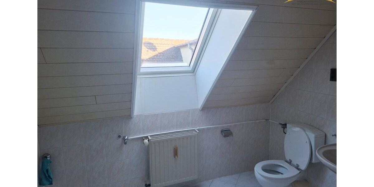 Dachgeschoßwohnung Eisleben (Lutherstadt) - 2 Zimmer, 69 m&sup2;, 483&euro; | Angebot:26177818