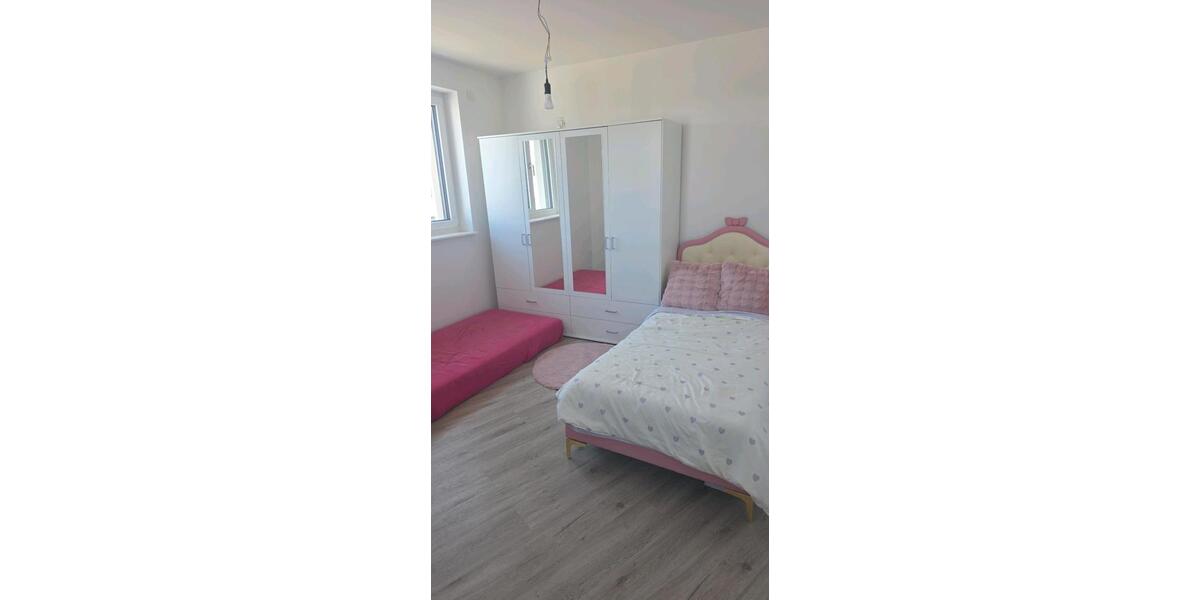 Etagenwohnung Halle (Saale) Halle-Neustadt - 3 Zimmer, 84 m&sup2;, 1.081&euro; | Angebot:24396665