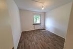 Viel Raum im Erdgeschoss - 5 Zimmer mit Balkon & zwei Bädern – ab 15.07.2025 bezugsfertig