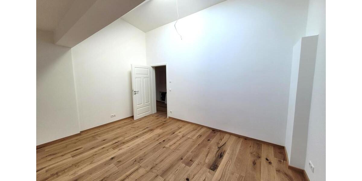 Dachgeschoßwohnung Halle (Saale) Damaschkestraße - 3 Zimmer, 77 m&sup2;, 920&euro; | Angebot:25080977